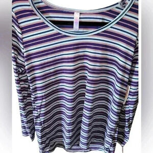 Lularoe large blue, turquoise, & mauve striped long sleeve Lynnae‎ t shirt. NWT
